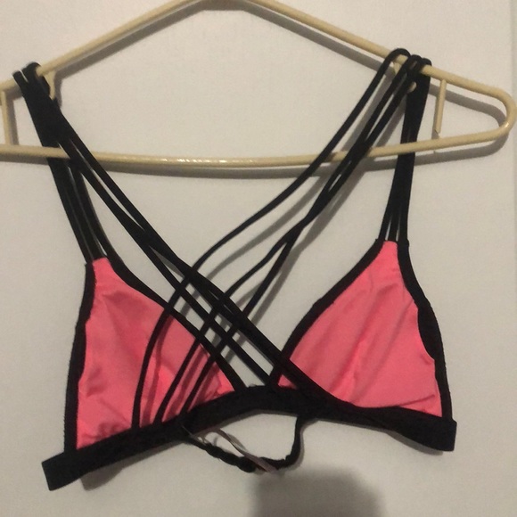 Pink brand bikini top - Picture 3 of 3